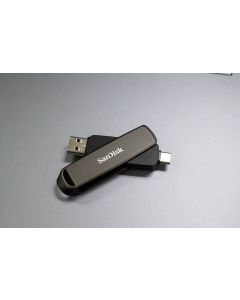 Sandisk EXTREME PRO DUAL DRIVE 1000R 900W